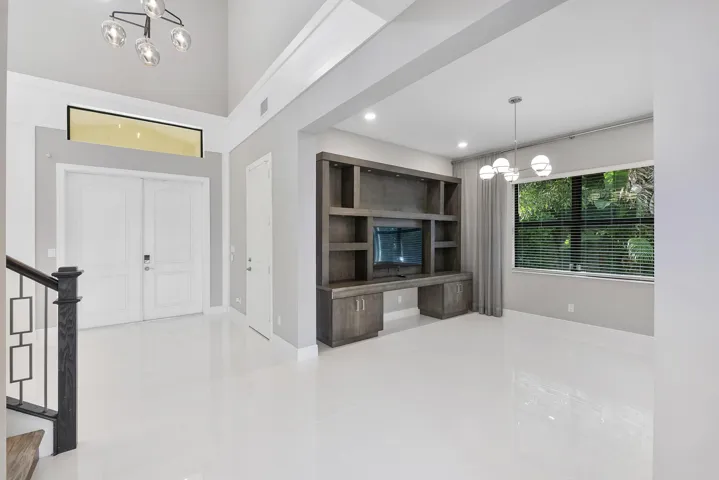 8685 Parkland Bay Dr_027