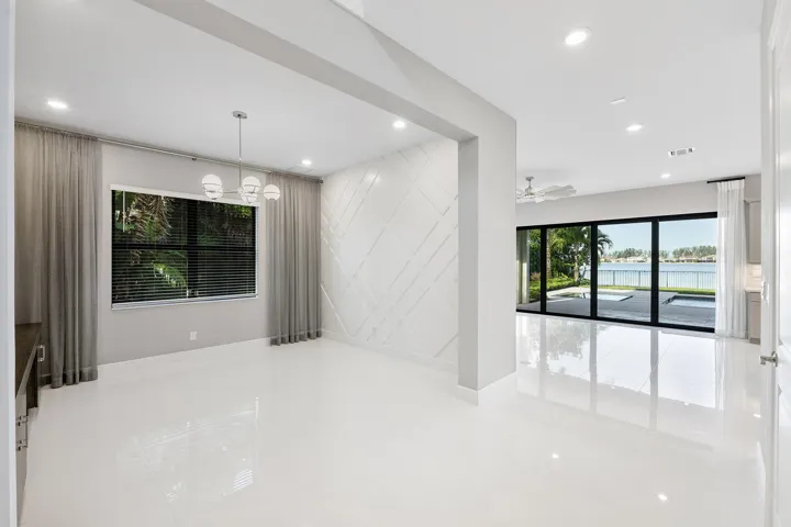 8685 Parkland Bay Dr_023