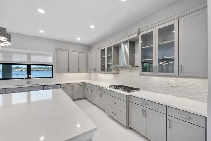8685 Parkland Bay Dr_037