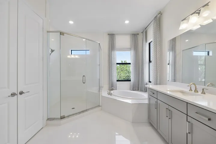8685 Parkland Bay Dr_057