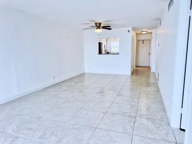 Living/Dining Area