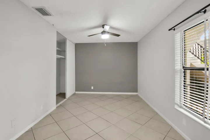 2112 NW 45th Ave-7