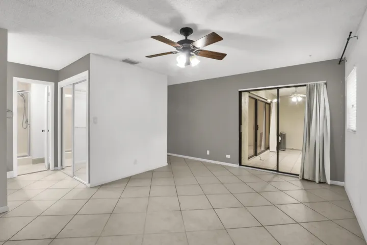 2112 NW 45th Ave-12