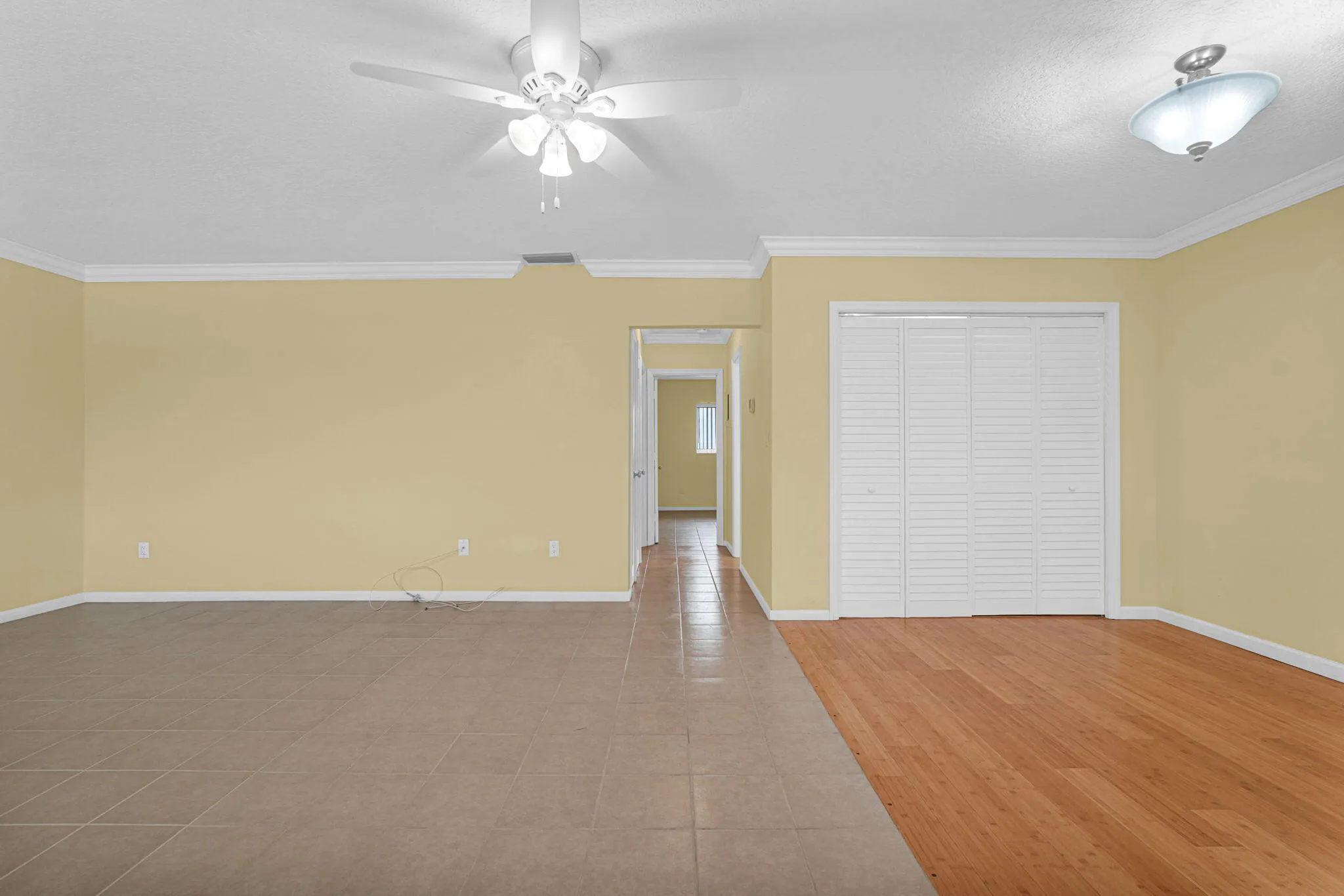 Dining / Living area Combo