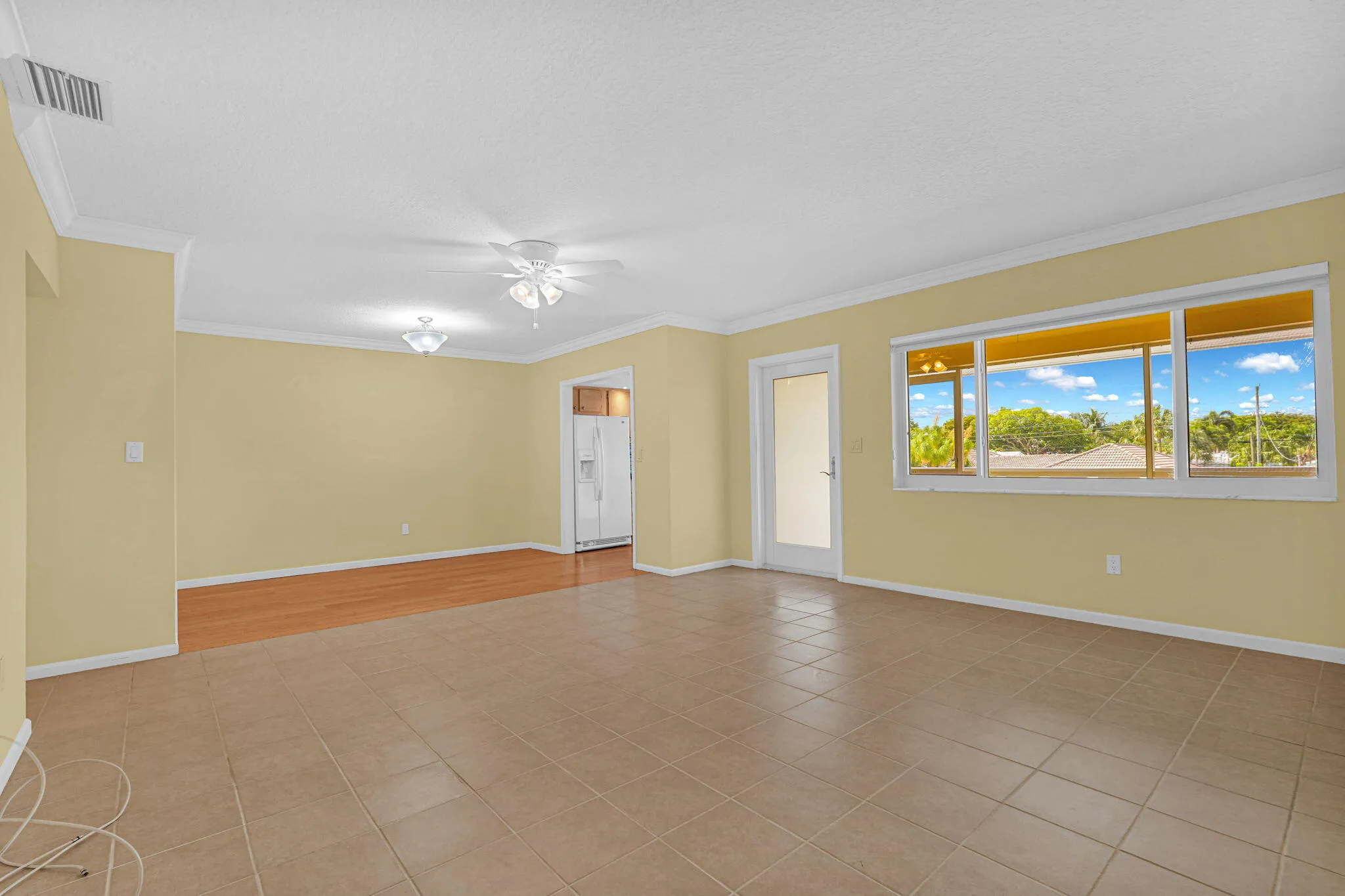 Dining / Living area Combo