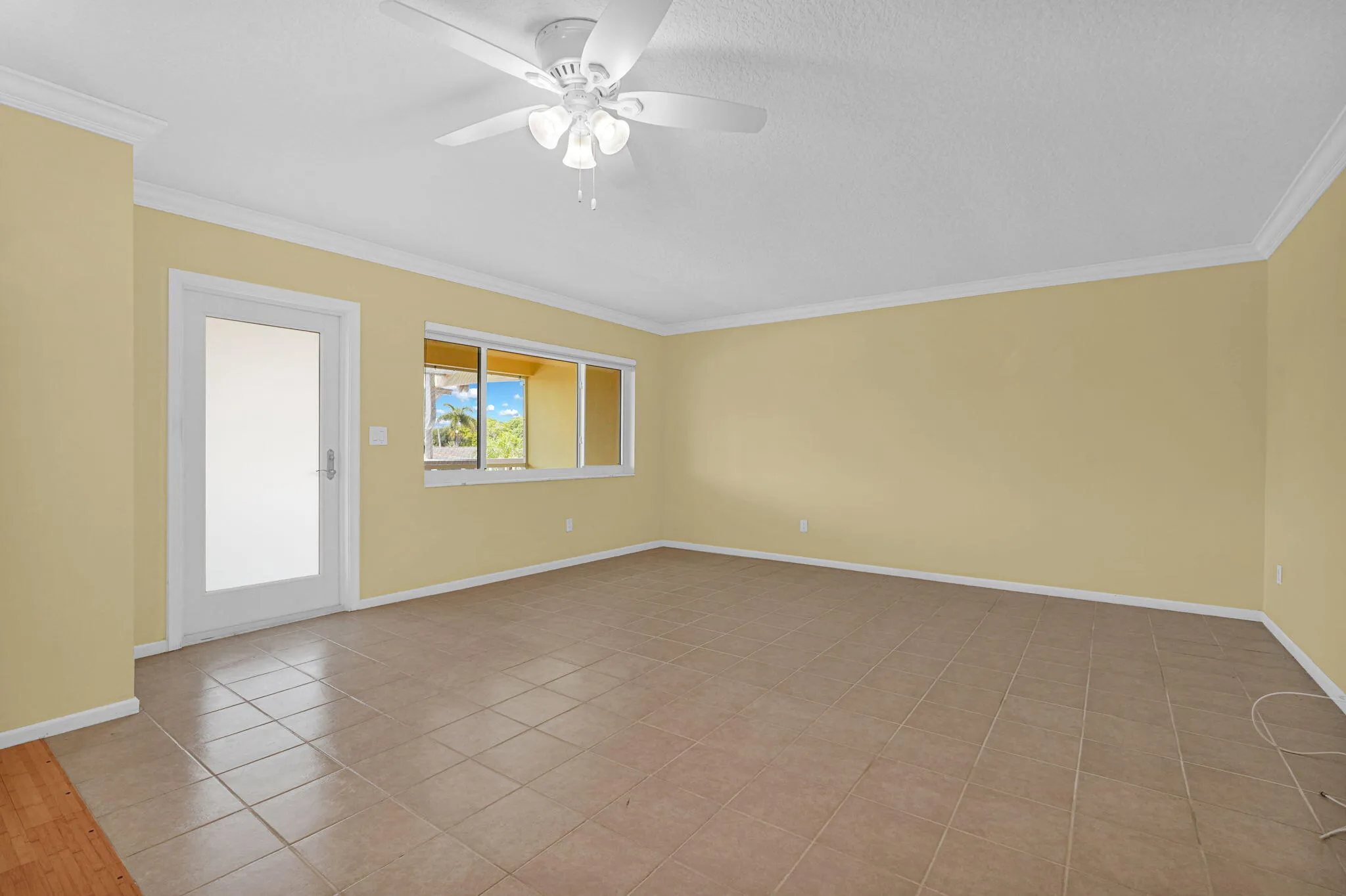 Living area Impact windowsand doors