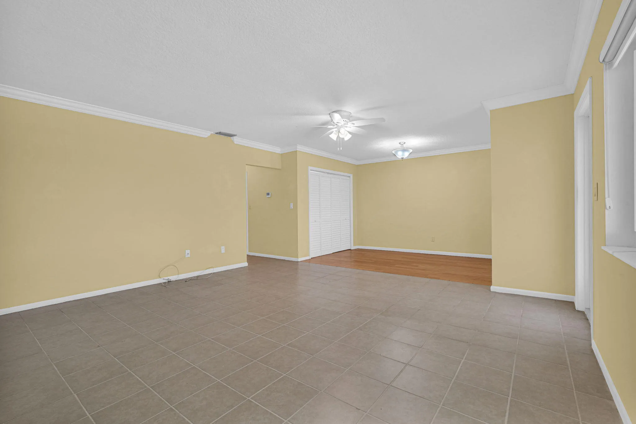 Dining / Living area Combo