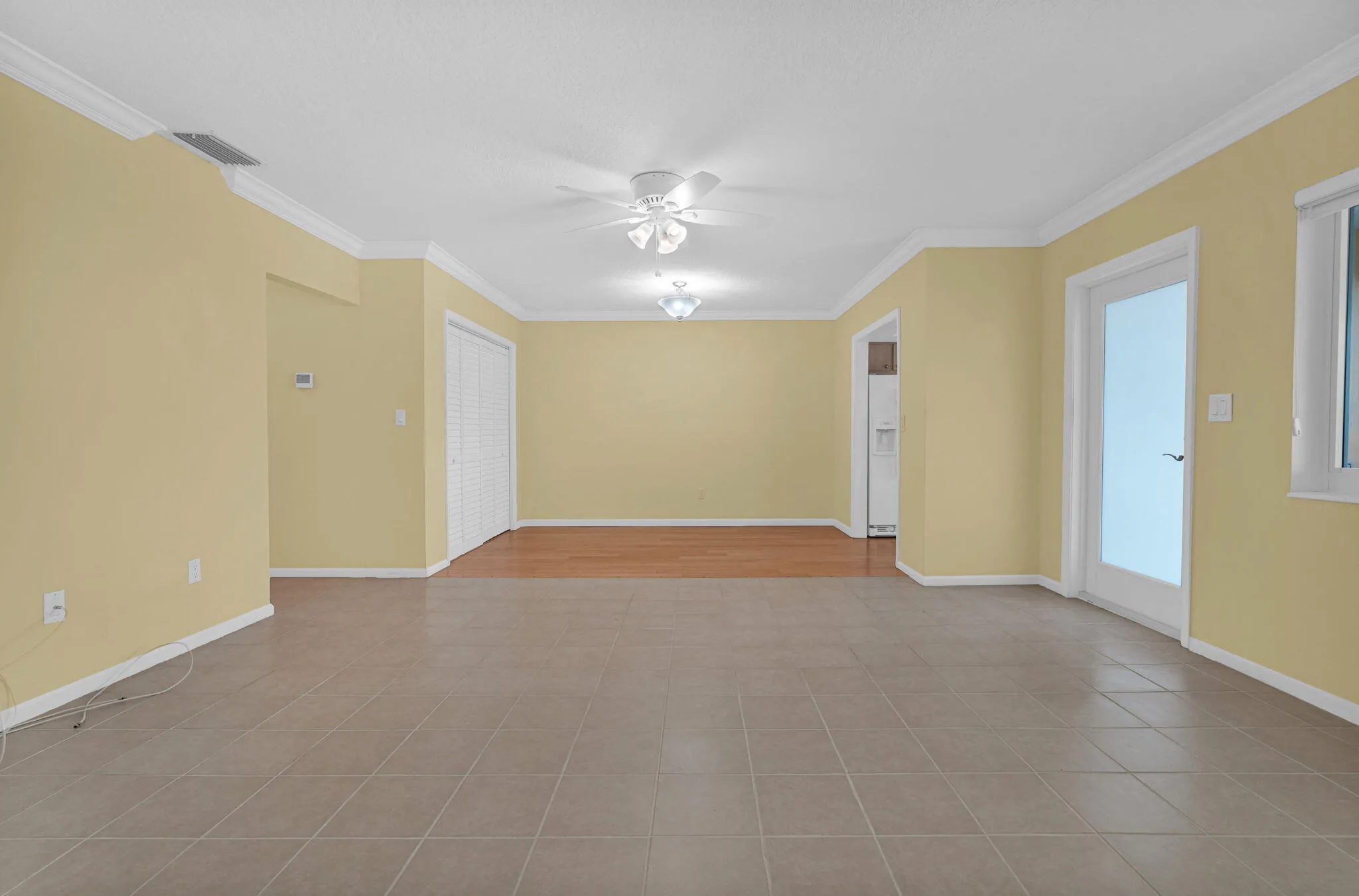 Dining / Living area Combo