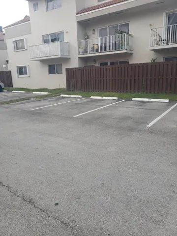 #4 KENDALL PARKING SPOT AREAS