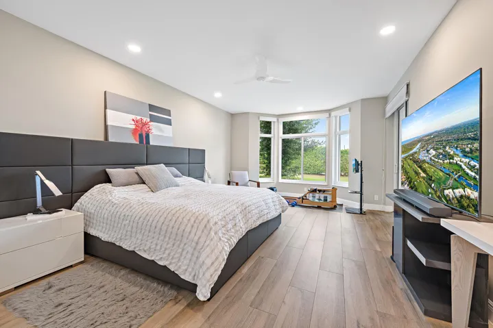 316 Spyglass Way-19
