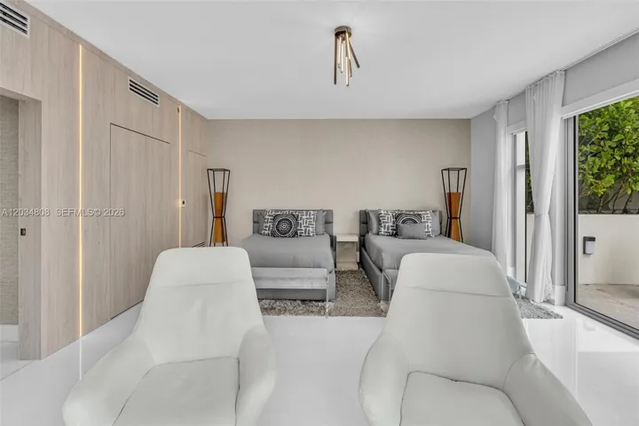 GUEST HOUSE