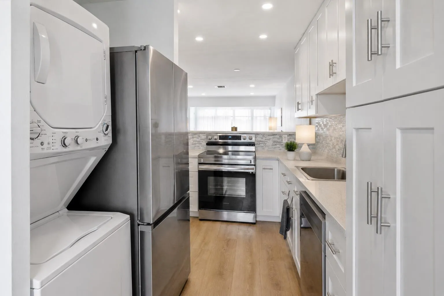 Kitchen/Laundry