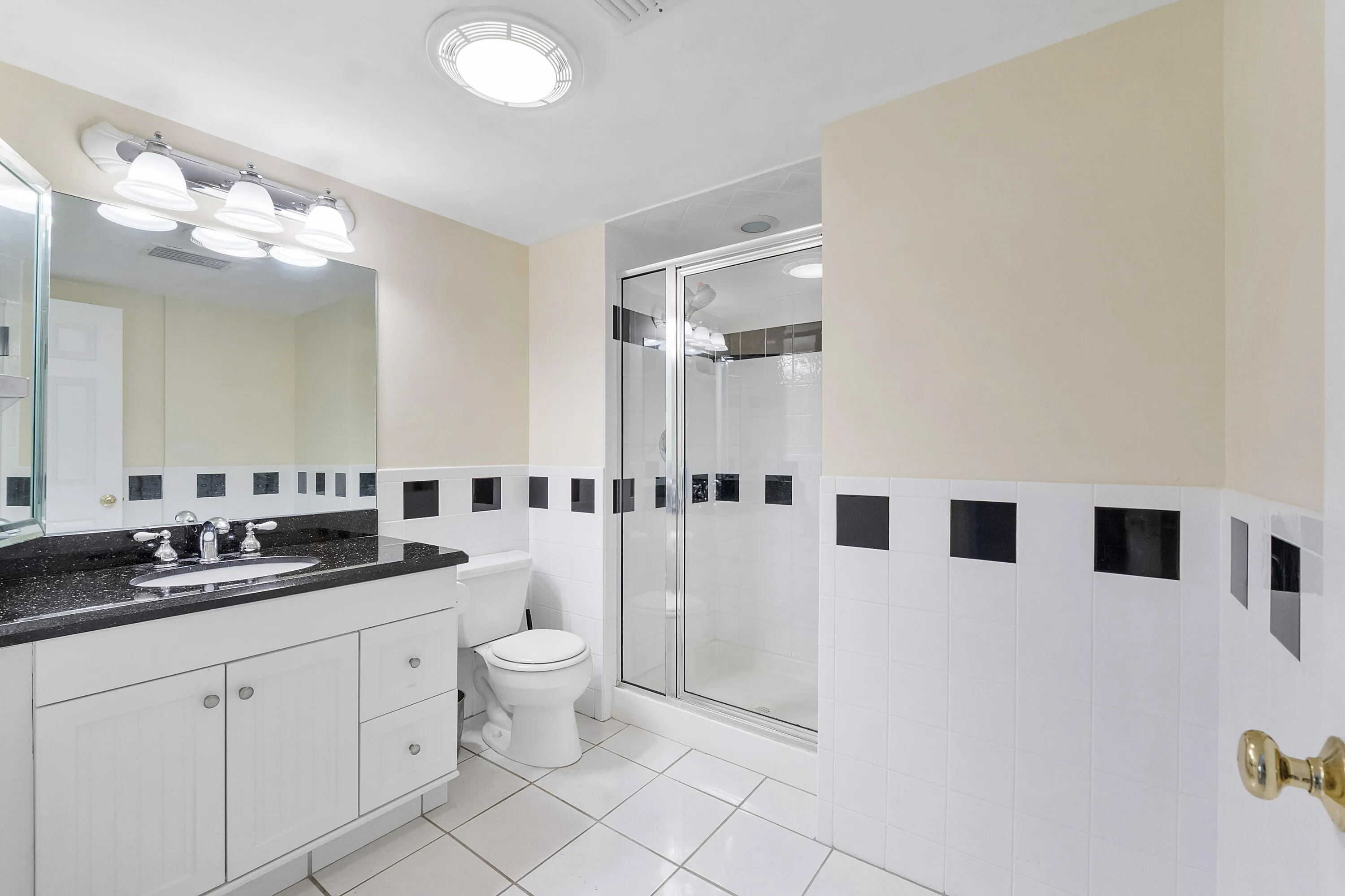 2nd Bathroom