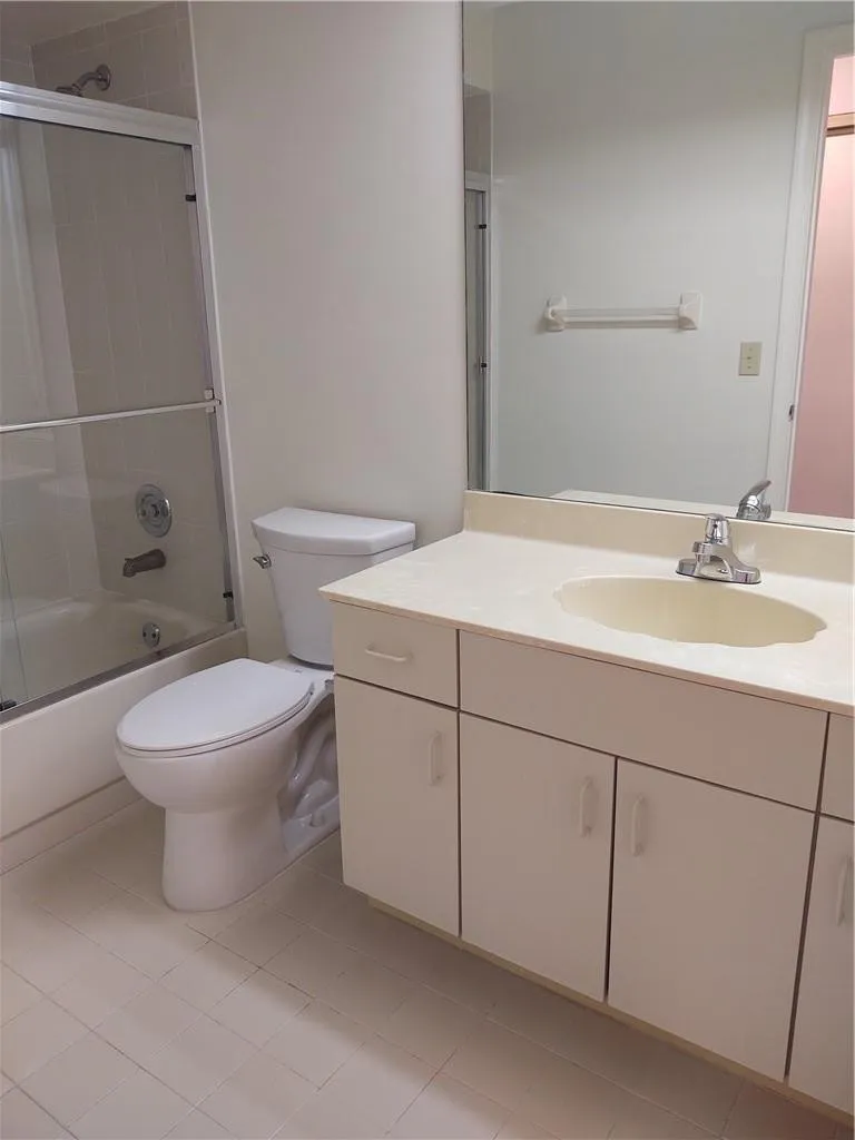 Spacious Guest Bathroom