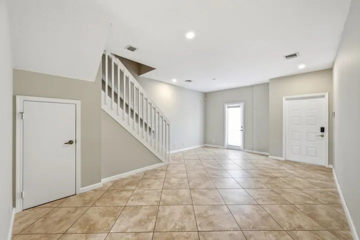 06_living room