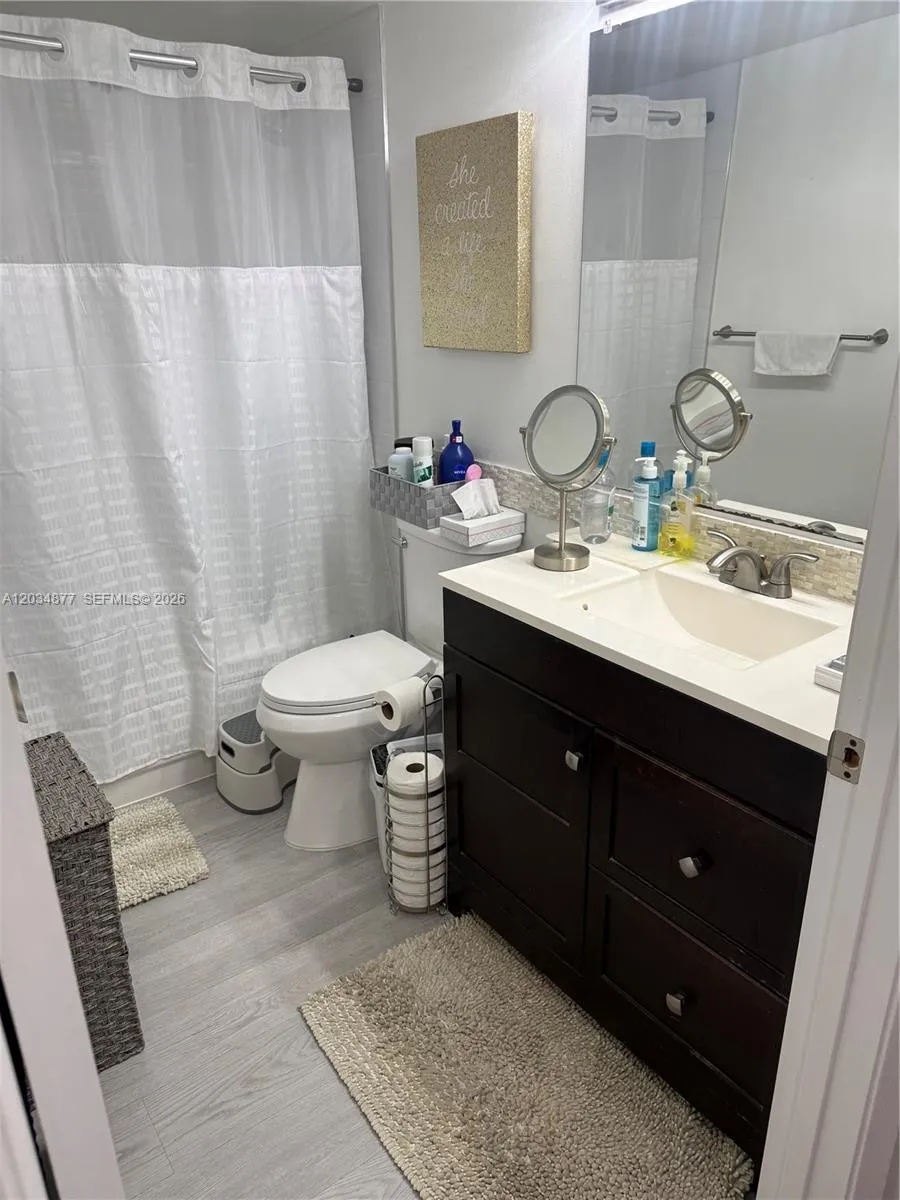 2nd Bathroom