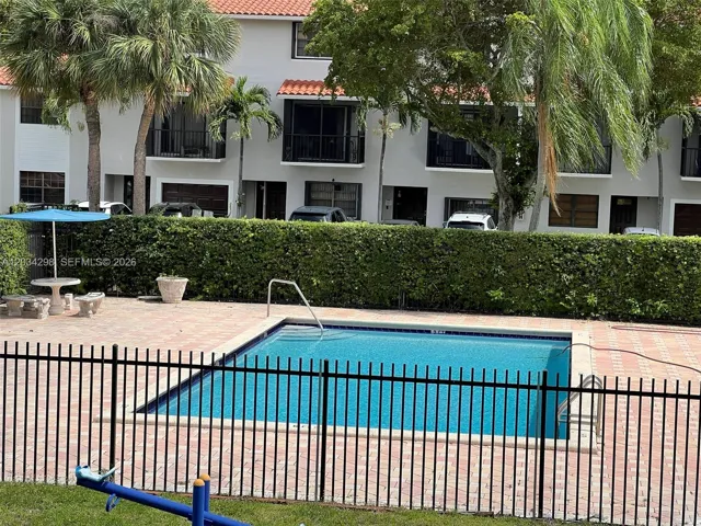 Banyan Tree Pool