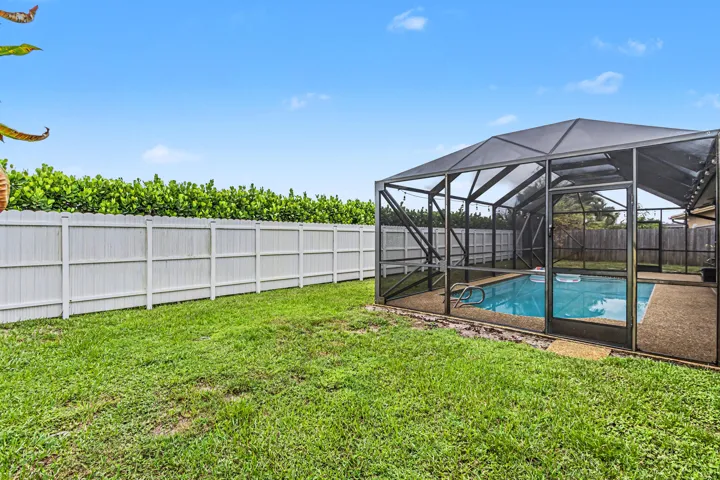 PVC privacy fence