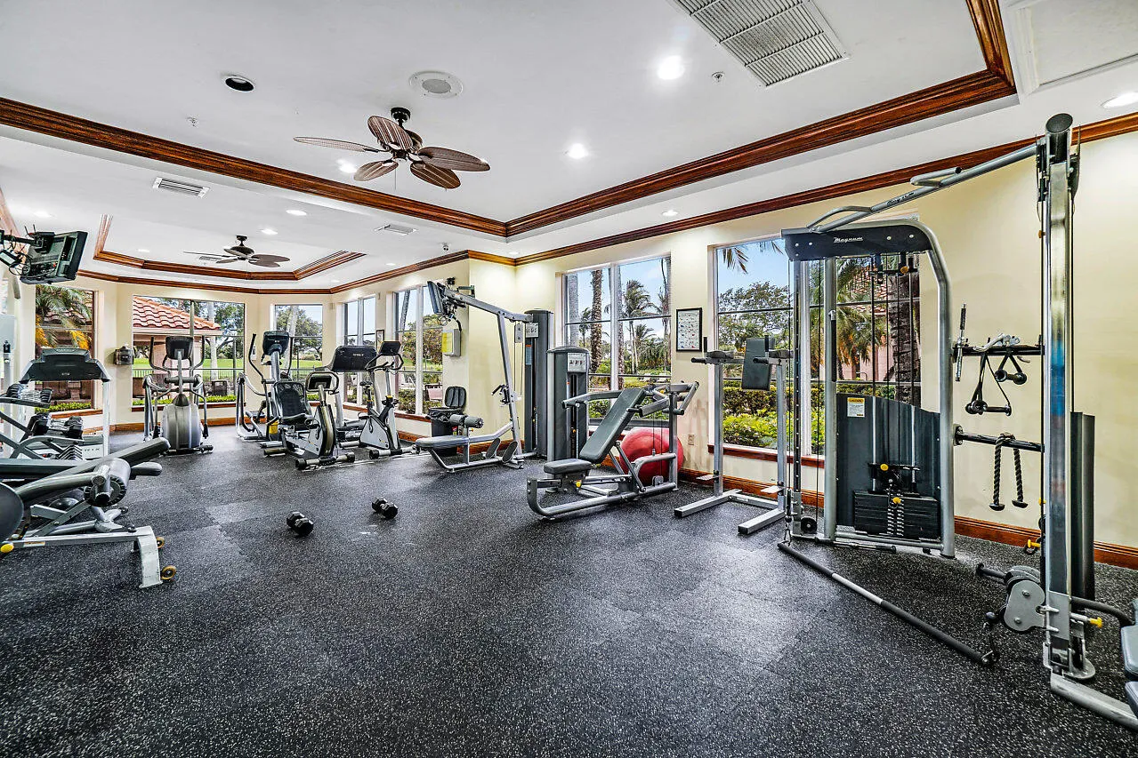 021-11740StAndrewsPlace-Wellington-FL-sm