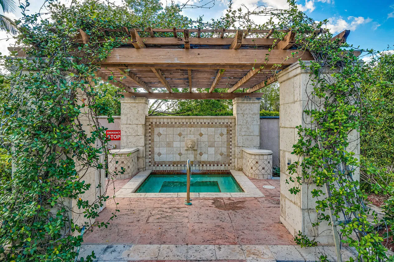 013-11740StAndrewsPlace-Wellington-FL-sm