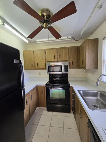 550 SE 2nd pic 1111