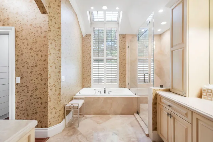 bath sandbounre