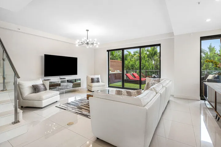 012-3030NorthOceanBoulevard-S101-FortLau