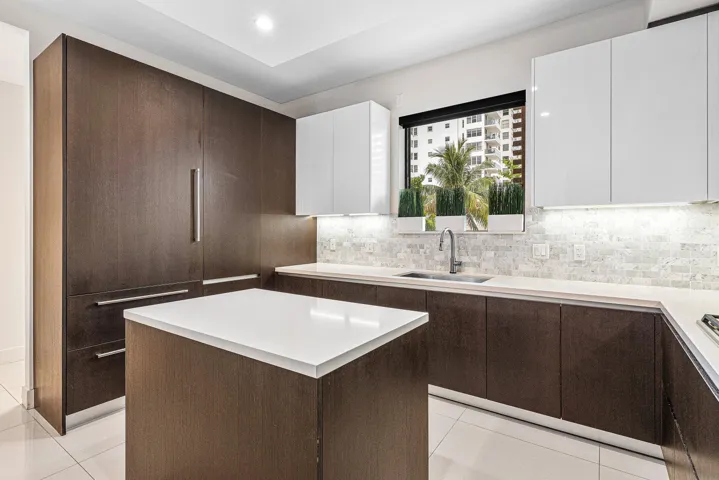 008-3030NorthOceanBoulevard-S101-FortLau