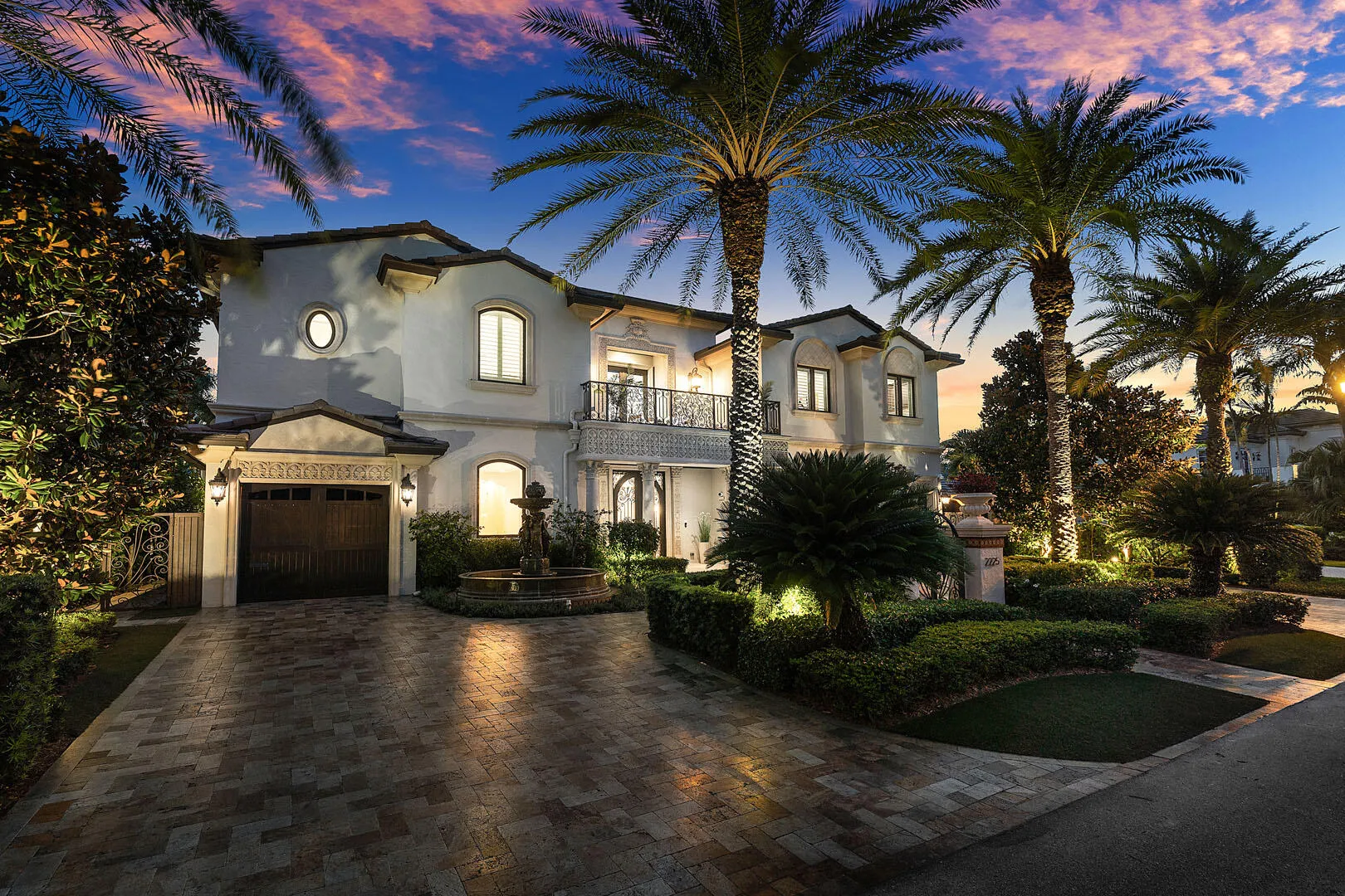 2225_West_Silver_Palm_Road_Dusk_03