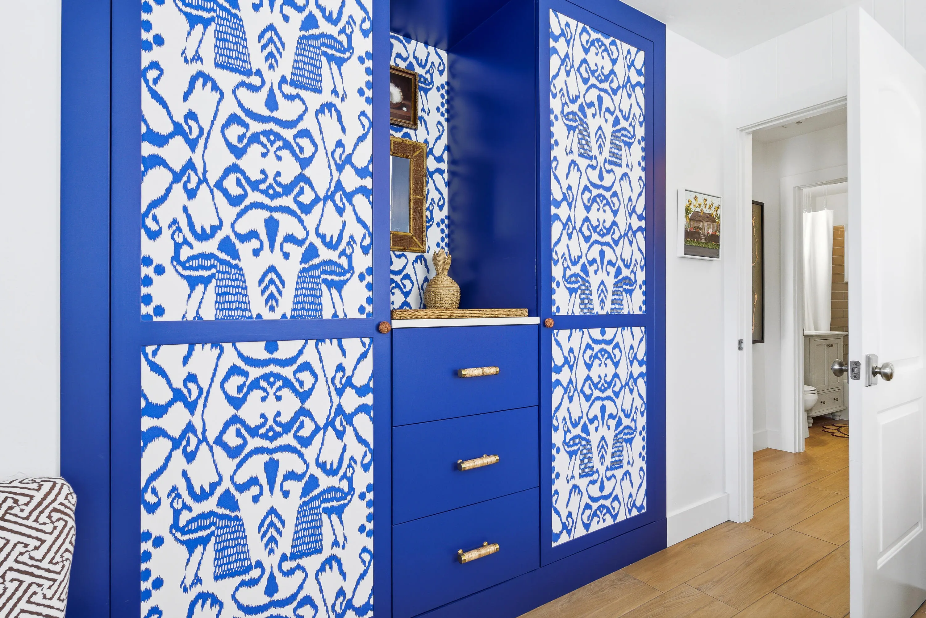 In-built closet and dresser