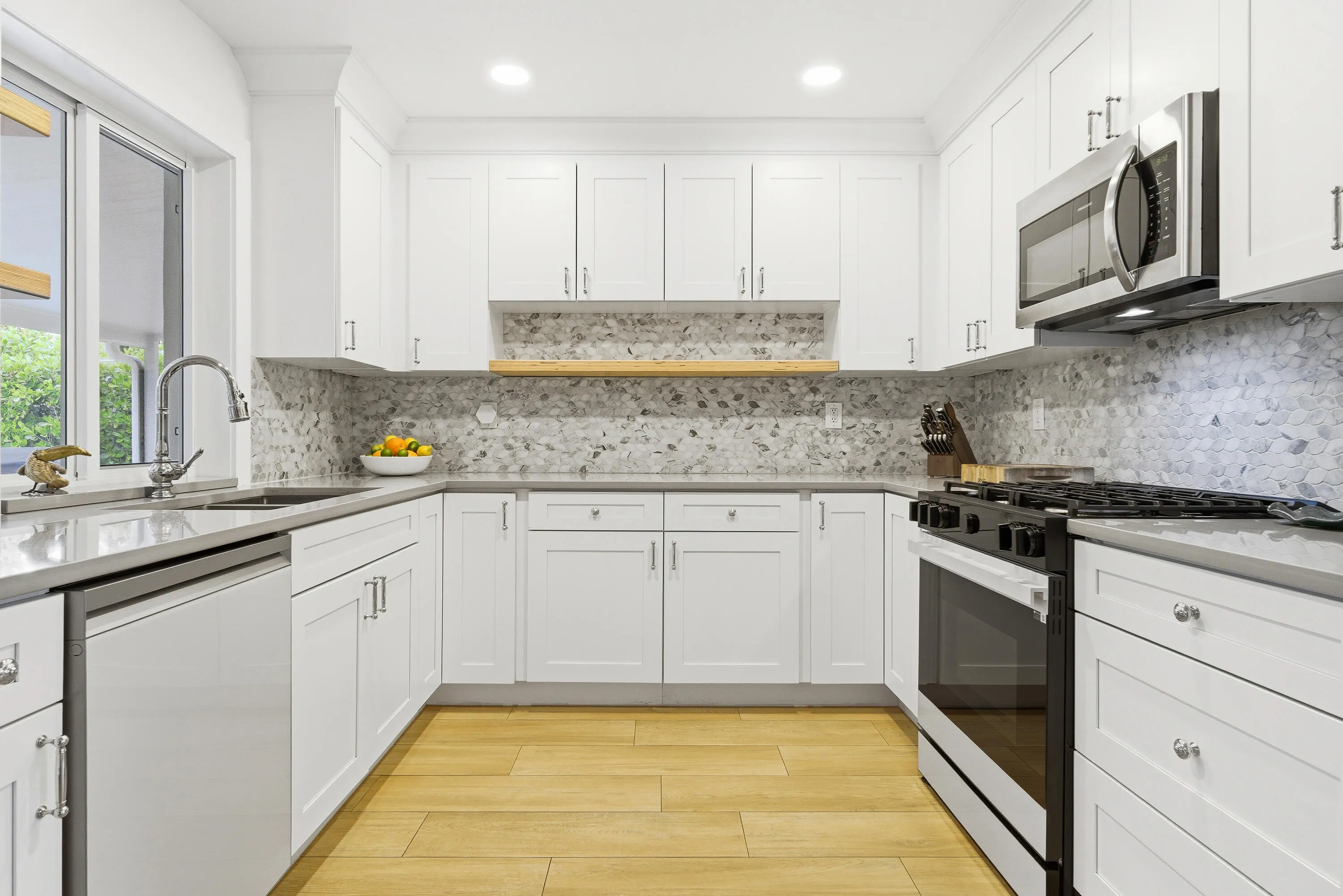251-GREGORY-PLACE-33405-015