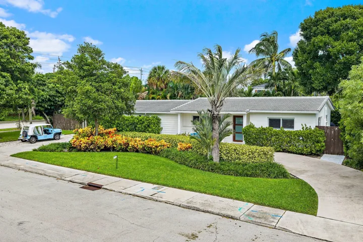 025-251GregoryPl-WestPalmBeach-SMALL