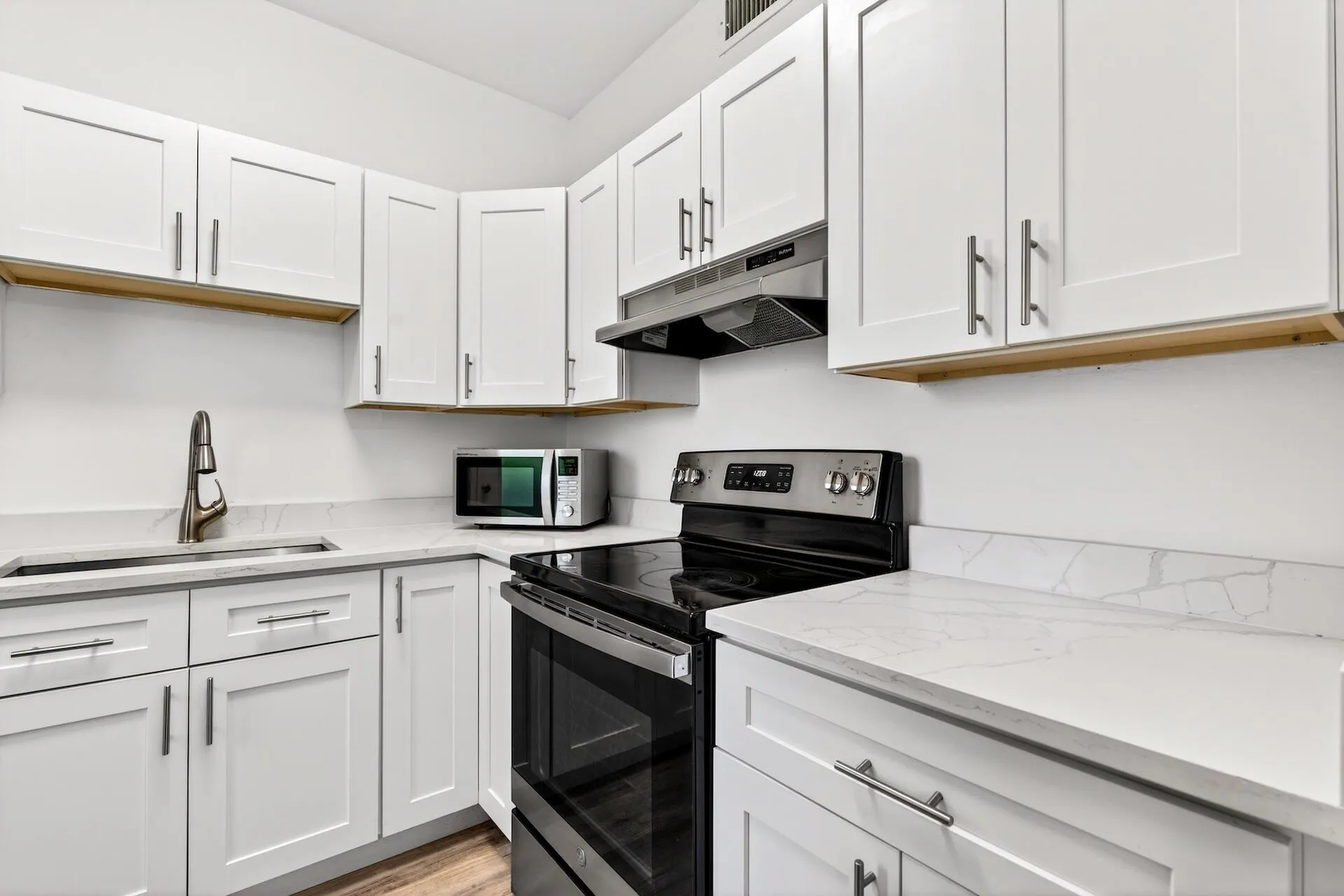 Horizon 104 KITCHEN AREA-5
