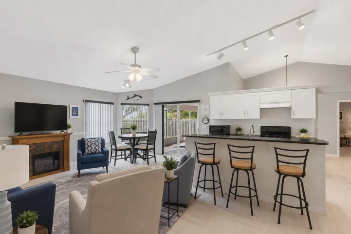 Kitchen island /family room