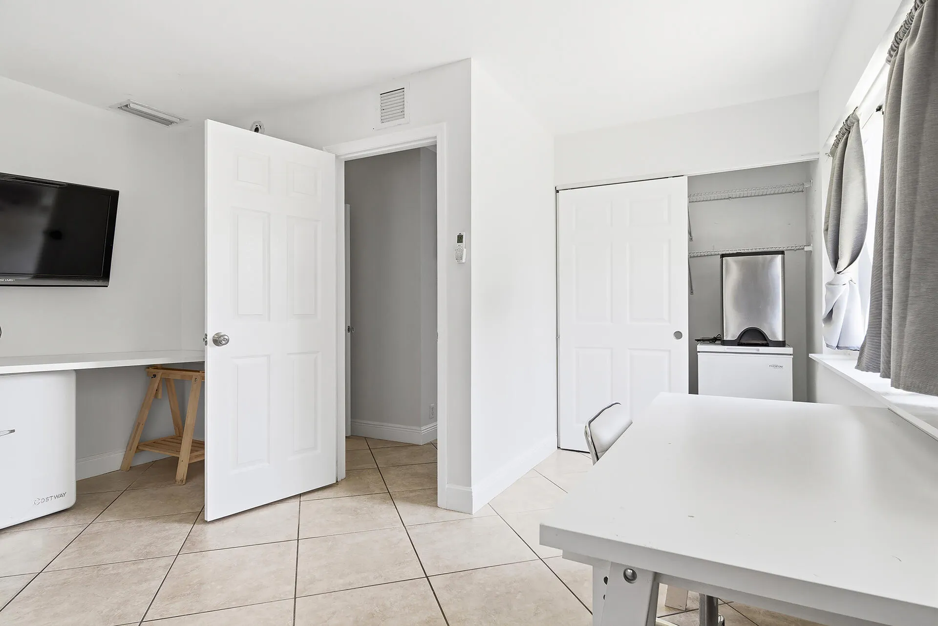 Den or Bedroom 4