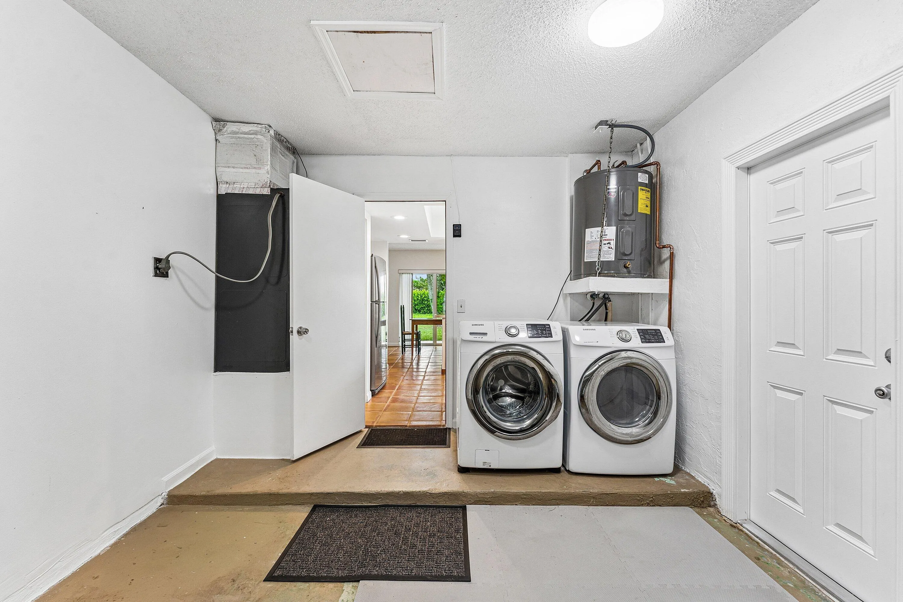 Garage & Laundry