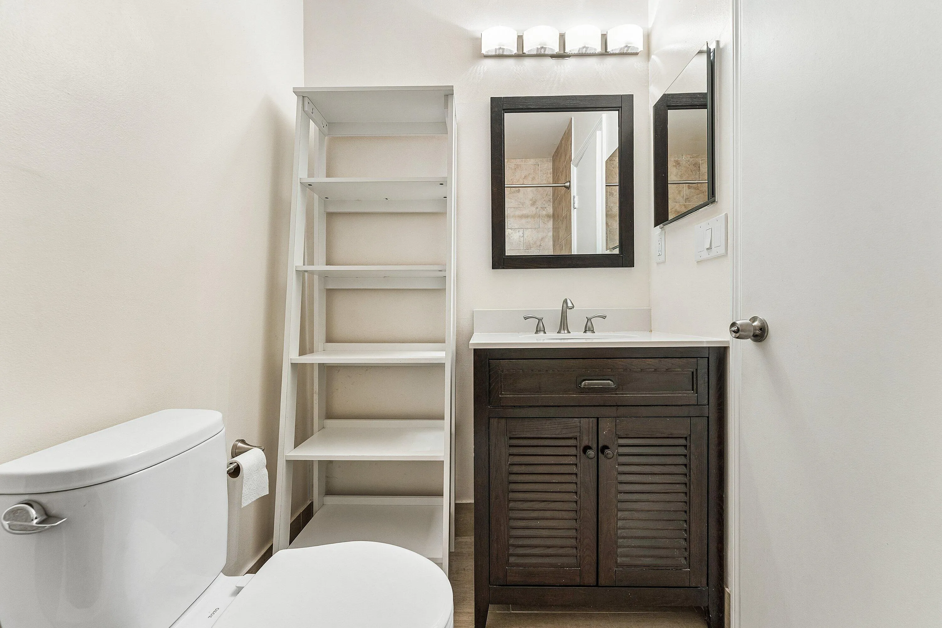 2nd Bathroom