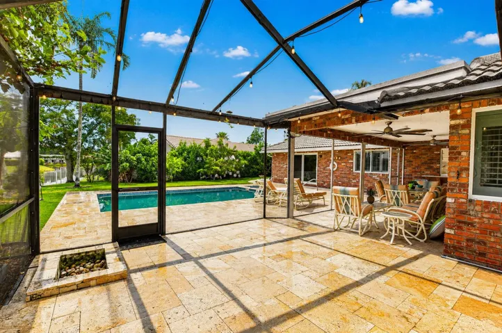 Extra 20' open patio captures the lake breezes.