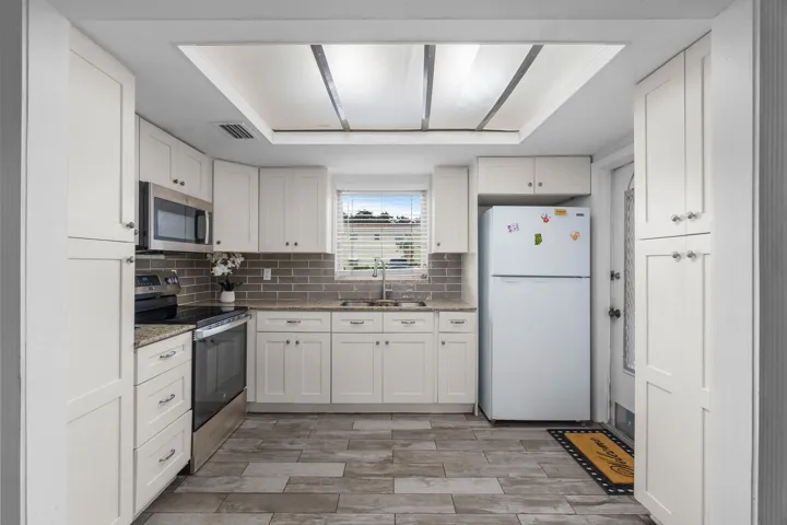 Kitchen 3