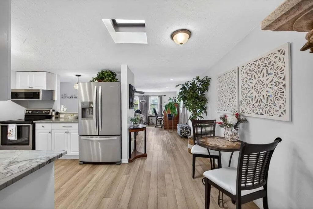 Kitchen Dinette