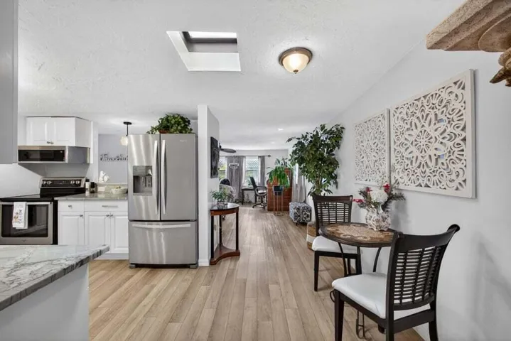 Kitchen Dinette