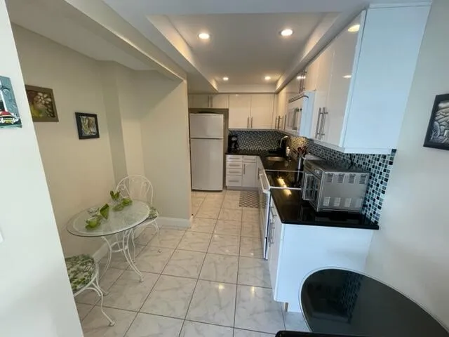 Open kitchen