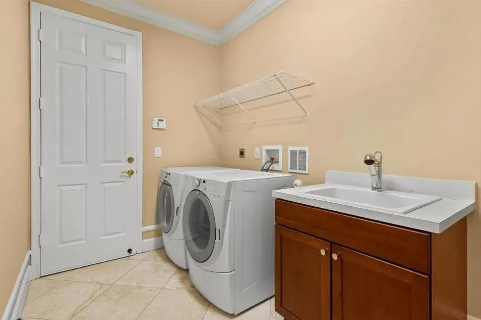 Property photo 31