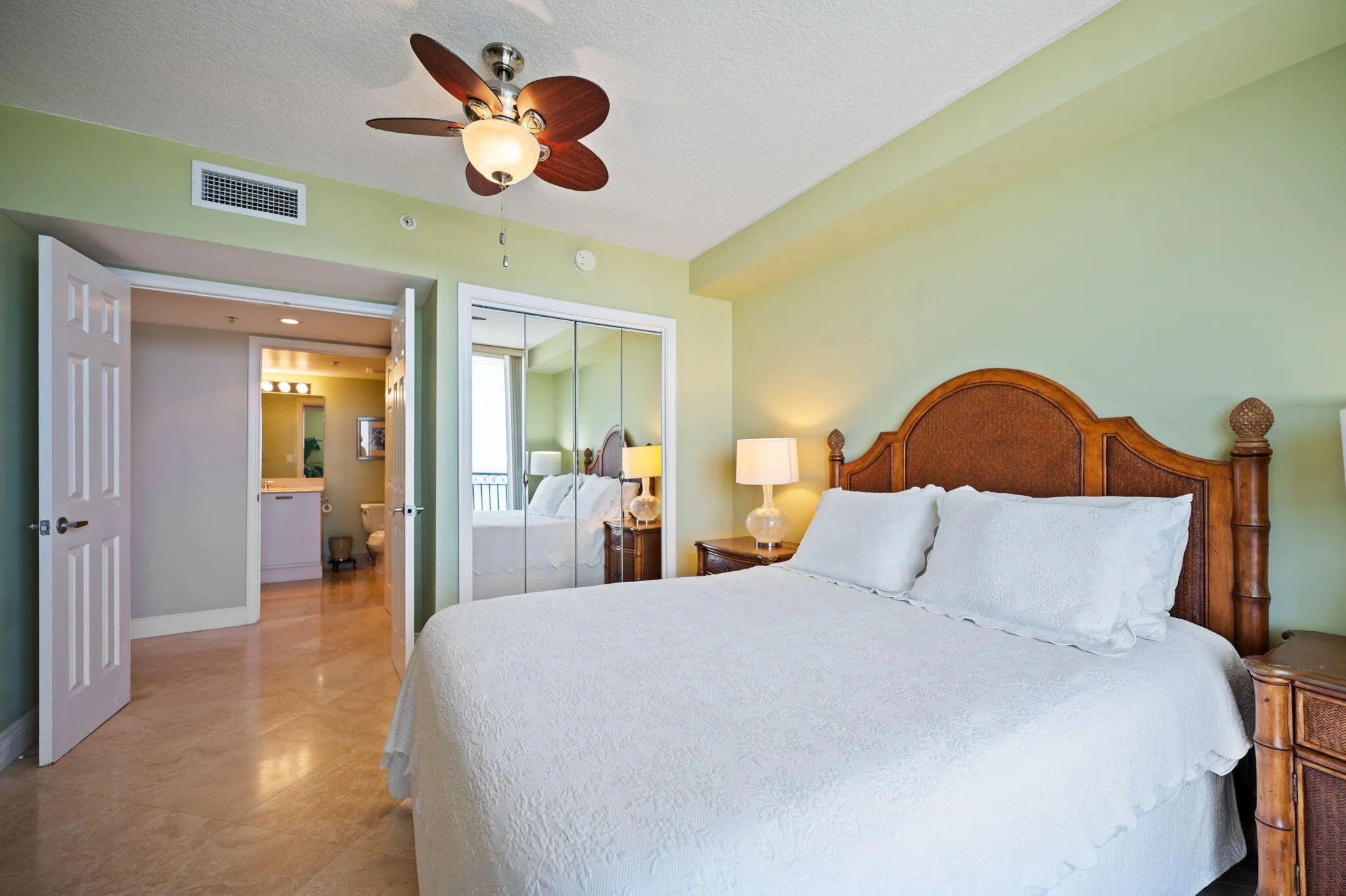 20-web-or-mls-2011-n-ocean-blvd-1606