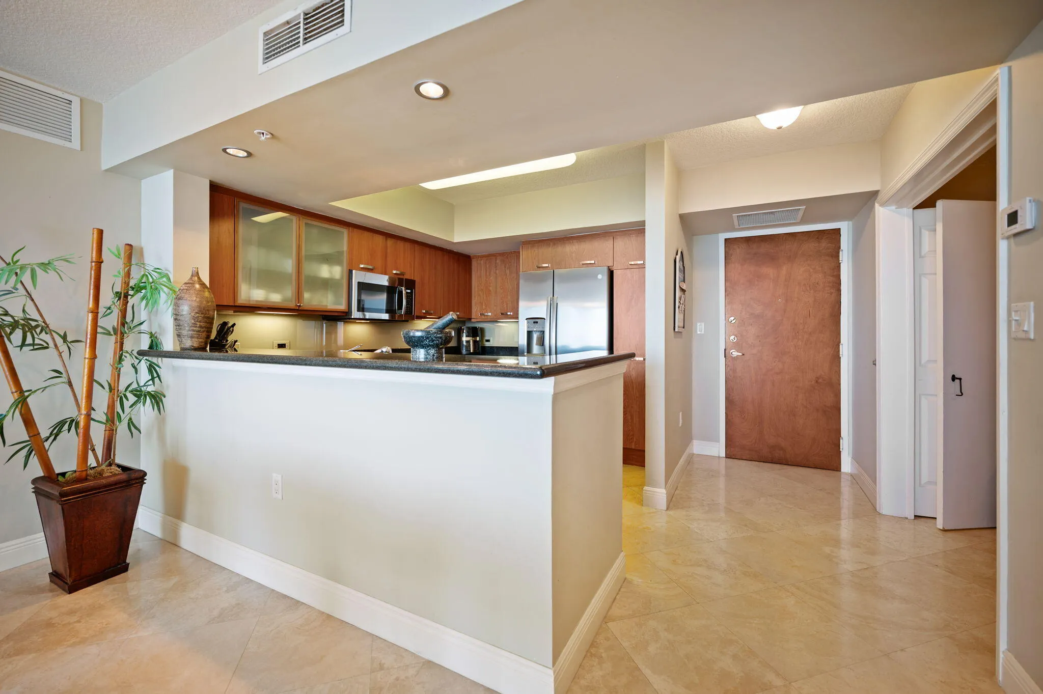 6-web-or-mls-2011-n-ocean-blvd-1606