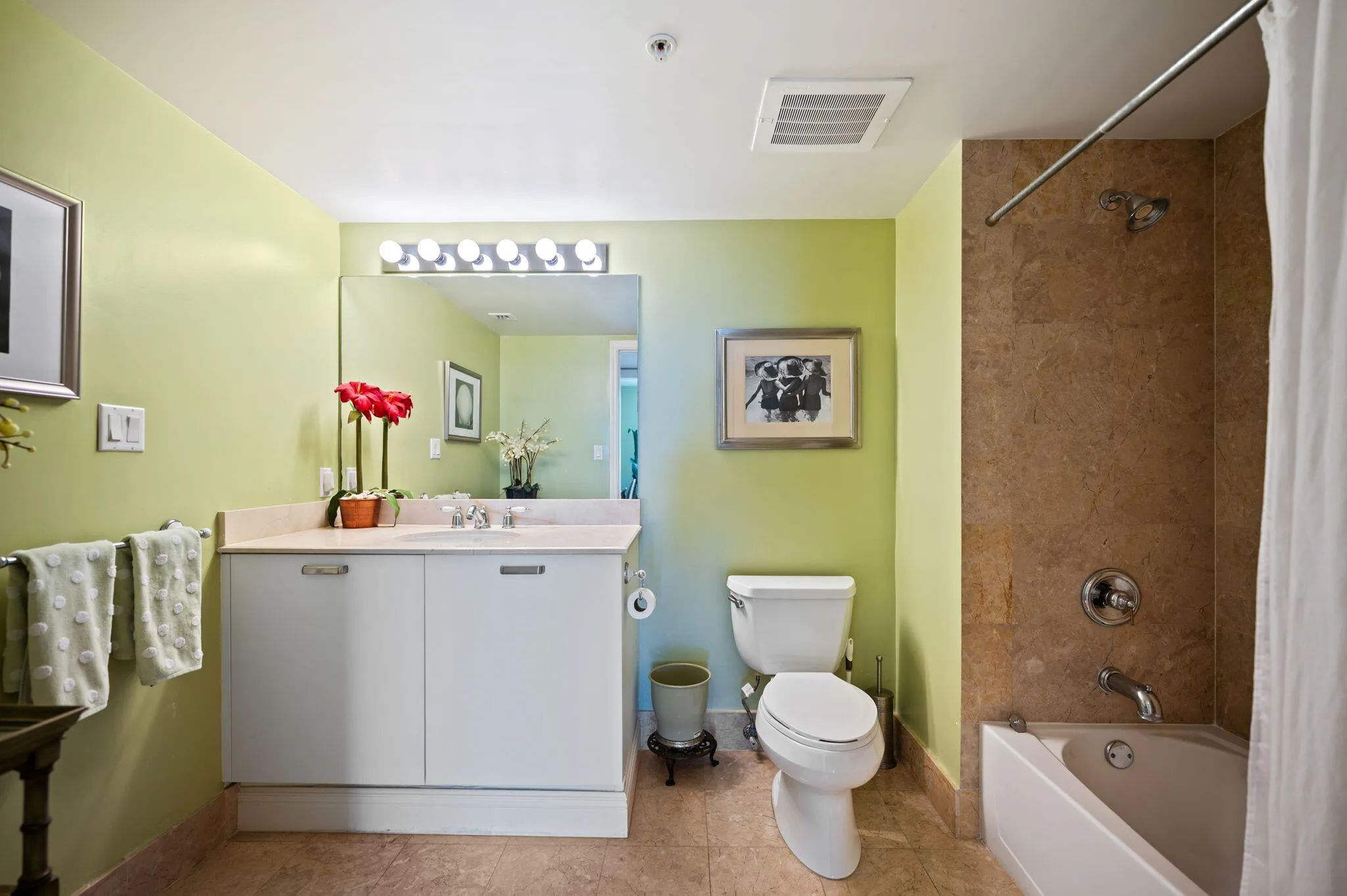 22-web-or-mls-2011-n-ocean-blvd-1606