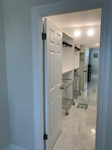Master Walkin Closet