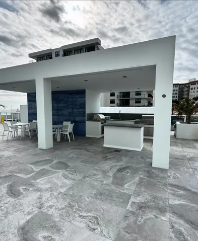 Outdoor kitchen
