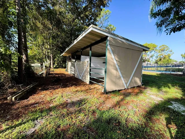back of stalls