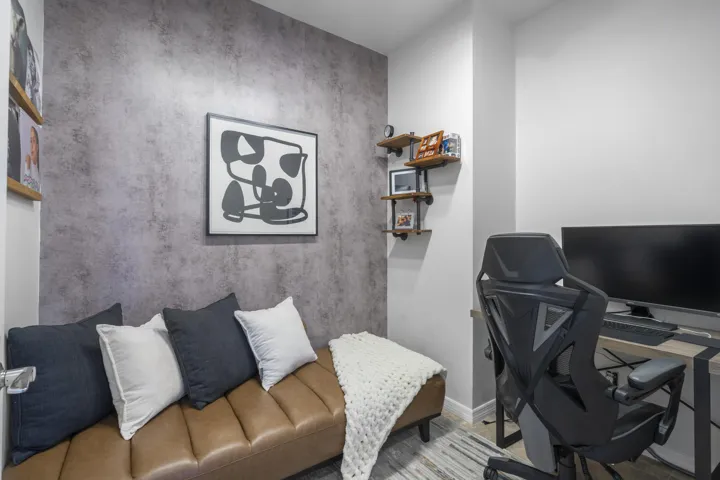 Flex/Office Nook